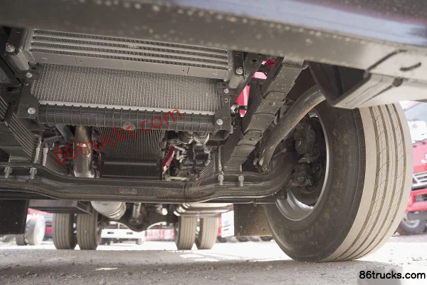 JAC Dewo V8 195hp 4X2(6 wheels) 4.72m Half-row Stake-side Cargo Truck Chassis (3) | 86Trucks