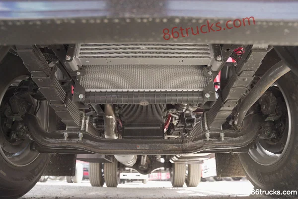 JAC Dewo V8 195hp 4X2(6 wheels) 4.72m Half-row Stake-side Cargo Truck Chassis (1) | 86Trucks