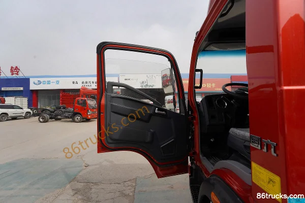 Sinotruk HOWO Hanjun 130hp 4X2(6 wheels) 4.15m AMT Automatic Box Van Light Truck (China VI) Cab (1) | 86Trucks