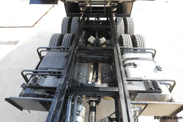 Foton Big King Kong ES7 350hp 8X4(12 wheels) 6m dump truck Cab (2) | 86Trucks