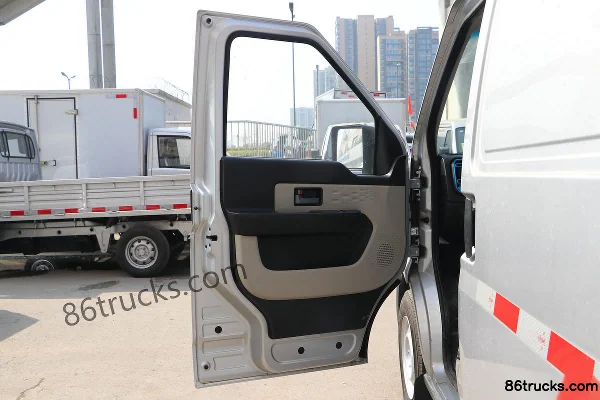 Ruichi EC35Ⅲ 2021 Long Range Edition 2.6T 2-Seat 4.5m Electric Panel Van 41.86kWh Cab (1) | 86Trucks