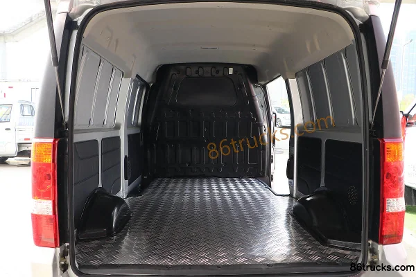 Ruichi EC35Ⅲ 2021 Long Range Edition 2.6T 2-Seat 4.5m Electric Panel Van 41.86kWh Cargo Box (3) | 86Trucks