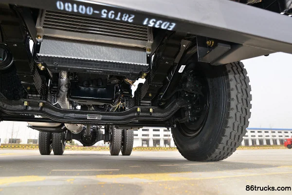 Sanhuan Shitong Chuangke 160 hp 4X2(6 wheels) truck-mounted crane truck Chassis (3) | 86Trucks
