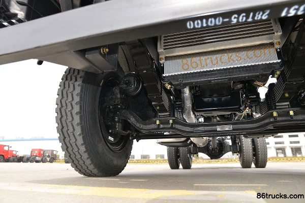 Sanhuan Shitong Chuangke 160 hp 4X2(6 wheels) truck-mounted crane truck Chassis (2) | 86Trucks