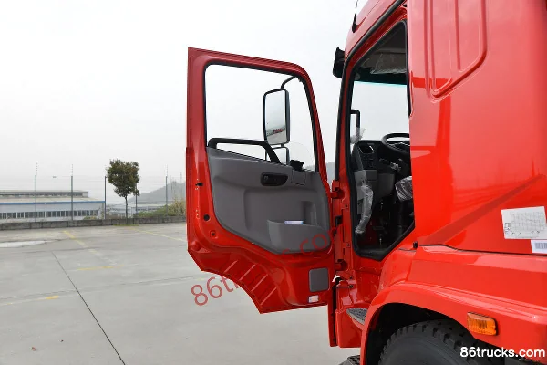 Sanhuan Shitong Haolong édition confort 230 ch 6X2(8 roues) camion porteur à ridelles 6,8 m Cabine (1) | 86Trucks