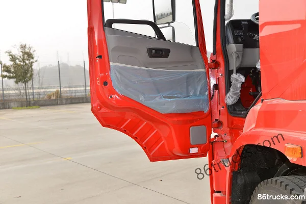 Sanhuan Shitong Haolong Luxury Edition 270 hp 8X4(12 wheels) 7.2m Flatbed Truck Cab (2) | 86Trucks