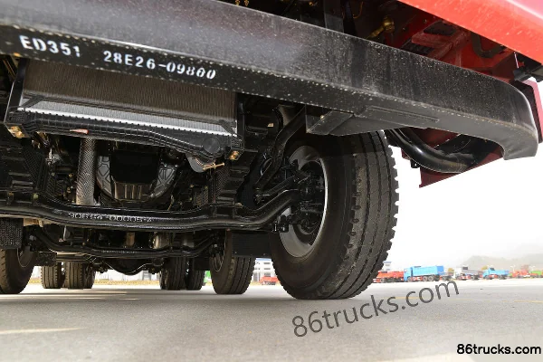 Sanhuan Shitong Haolong Luxury Edition 270hp 8X4(12 wheels) 6.8m Stake Cargo Truck Chassis (3) | 86Trucks