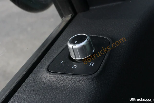 Foton Aumark M Card 122 hp 4X2(6 wheels) 3.38m Single Row Van Light Truck (China VI) Cab (3) | 86Trucks