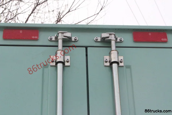 Foton Aumark M Card 122 hp 4X2(6 wheels) 3.38m Single Row Van Light Truck (China VI) Body (1) | 86Trucks