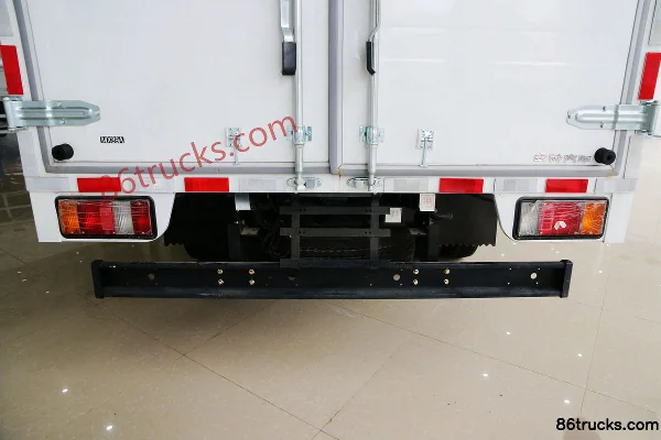 Isuzu M100 120 ch 4X2(6 roues) 4,13 m fourgon monoplace léger (China VI) Carrosserie (1) | 86Trucks