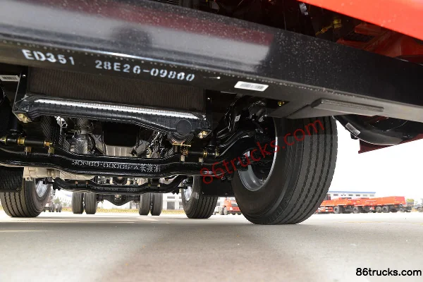 Sanhuan Shitong Haolong Luxury Edition 245 hp 6X2(8 wheels) 7.2m Flatbed Cargo Truck Chassis (3) | 86Trucks
