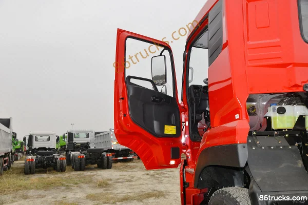 Dongfeng Commercial Vehicle Tianlong VL Heavy Truck 270 hp 6X4(10 wheels) 9.6m Flatbed Cargo Truck Cab (1) | 86Trucks