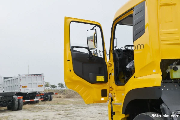 Dongfeng Commercial Vehicle Tianlong VL 350hp 8X4(12 wheels) Power Truck Chassis (China VI) Cab (1) | 86Trucks
