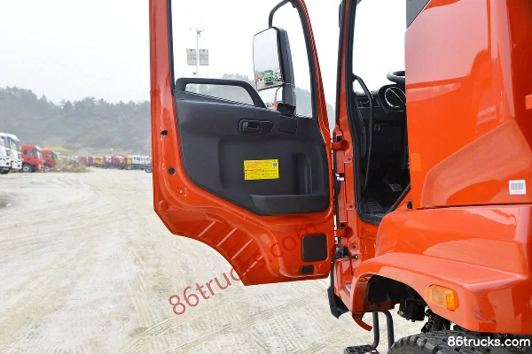 Dongfeng Commercial Vehicle Tianjin VR 270hp 4X2(6 wheels) 4.8m Dump Truck (China VI) Cab (2) | 86Trucks