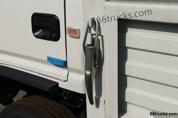 JMC Shunwei Narrow Body 143 hp 4X2(6 wheels) 4.22m Single Row Flatbed Light Truck (China VI) (Air Brake) (1) | 86Trucks