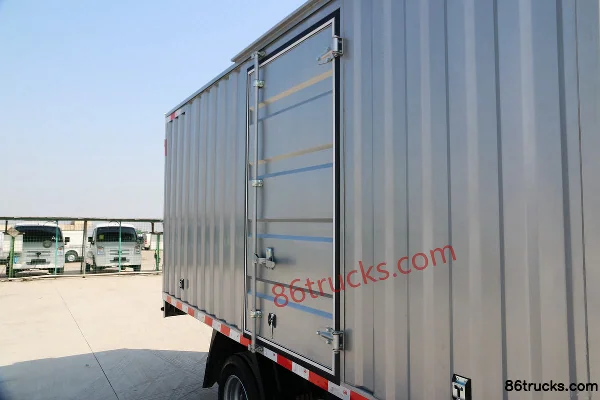 Ruichi ED71 3.5T 3.695m electric van micro truck 60.152kWh 4X2(6 wheels) Body (1) | 86Trucks