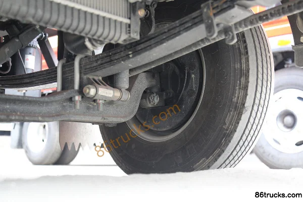 Sinotruk HOWO Dream 150 hp 4X2(6 wheels) 4.15m Single-row Stake Light Truck (China VI) Chassis (3) | 86Trucks