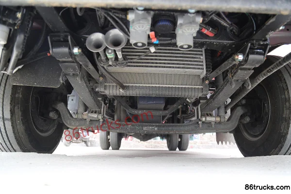 Sinotruk HOWO Dream 150 hp 4X2(6 wheels) 4.15m Single-row Stake Light Truck (China VI) Chassis (1) | 86Trucks