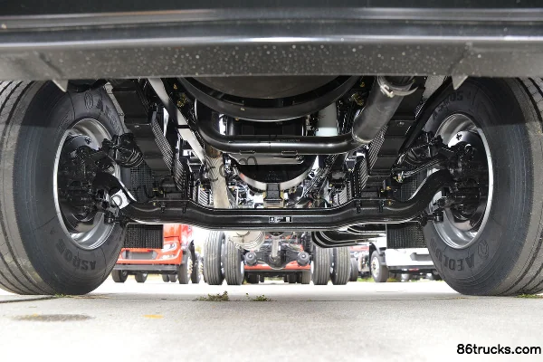 Dongfeng Commercial Vehicle Tianjin KR Elite Edition 210hp 4X2(6 wheels) 6.8m Flatbed Cargo Truck (Flat Roof)(Ratio 4.1) Chassis (1) | 86Tru