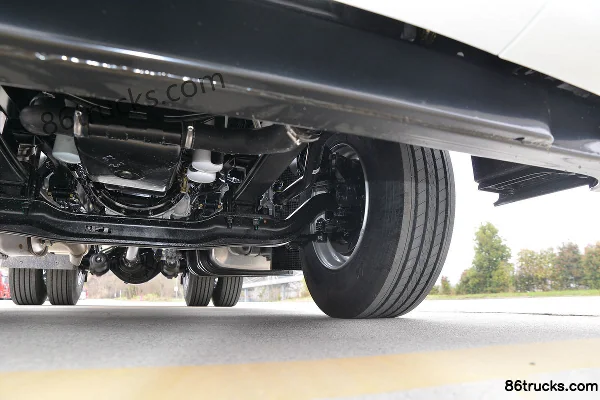 Dongfeng Commercial Vehicle Tianlong KL Heavy Truck 430 hp 4X2(6 wheels) Tractor Truck (China VI) (Ratio 2.643) Chassis (3) | 86Trucks