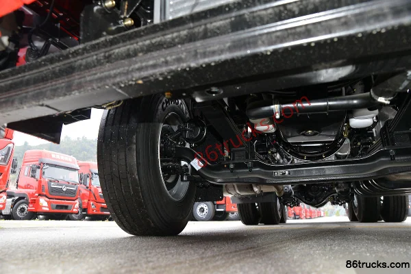 Dongfeng Commercial Vehicle Tianlong VL Heavy Truck 2018 520 hp 6X4(10 wheels) Tractor Truck (Flat Top) Chassis (2) | 86Trucks