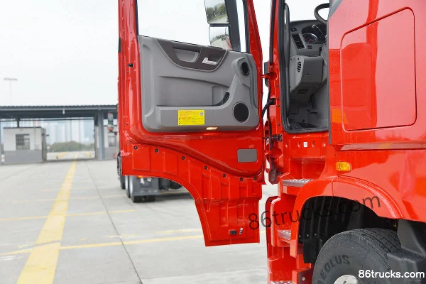 Dongfeng Commercial Vehicle Tianlong Flagship KX Classic Edition 520 hp 6X4(10 wheels) Tractor Truck (China VI) (Axle Ratio 3.64) Cab (2)