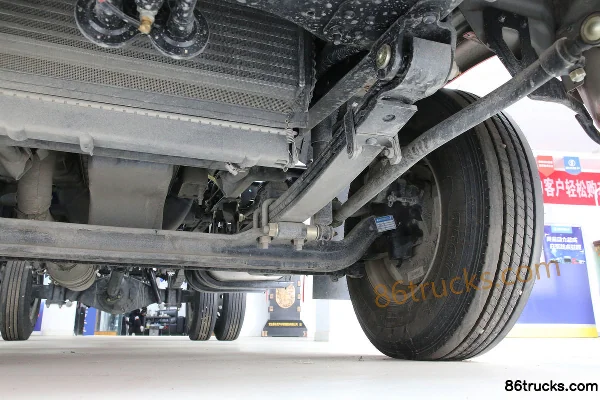 SHACMAN Light Truck Delong K5000 130hp 4X2(6 wheels) 4.18m single-row flatbed light truck (China VI) Chassis (3) | 86Trucks