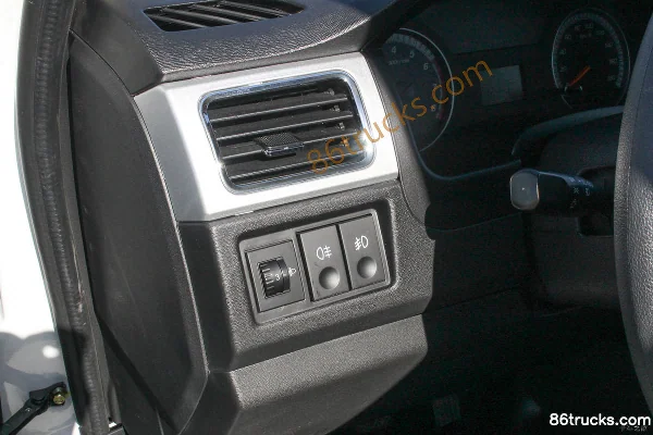 Changan Kaicheng F300 2022 Hou Lang 1.5L essence 115 ch deux roues motrices 5MT empattement standard double cabine pick-up Châssis (3) | 86T