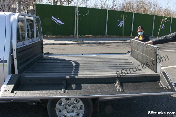 Changan Kaicheng F300 2022 Hou Lang 1.5L essence 115 ch 4x2(6 roues) boîte manuelle 5 rapports empattement long double cabine pick-up Photos