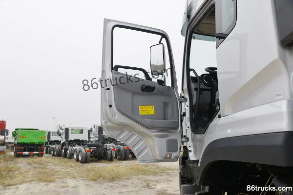 Dongfeng Commercial Vehicle Tianlong KC Heavy Truck 465 hp 8X4(12 wheels) 8.2m Dump Truck (China VI) (Front Axle 9T) Cab (1) | 86Trucks