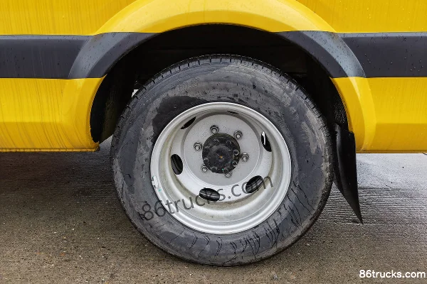 Foton Tuyano 2022 Enjoy Edition 177 hp 2.8T Diesel 4x2(6 wheels) 12-Seat Dump Truck Work Truck Chassis (2) | 86Trucks