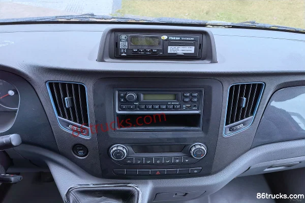 Foton Tuyano 2022 Enjoy Edition 150 hp 2.0T Diesel 4x2(6 wheels) 12-Seat Dump Truck Work Truck Cab (2) | 86Trucks