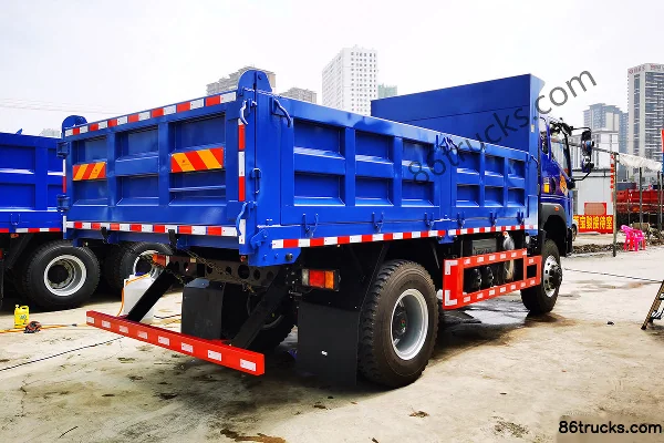 Sinotruk HOWO MAN H5 245 hp 4X4(6 wheels) 4.5m Off-Road Dump Truck Exterior (2) | 86Trucks