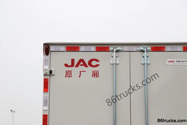 JAC Kaida X6 116hp 4X2(6 wheels) 3.8m Single Row Van Micro Truck (China VI) Body (3) | 86Trucks