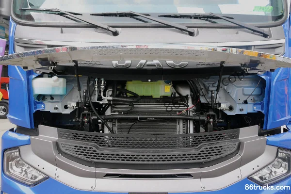 JAC Gallop A5W III Heavy Truck 1.0 Version 350 hp 8X2(10 wheels) 9.4 m Livestock Transport Truck Chassis (1) | 86Trucks
