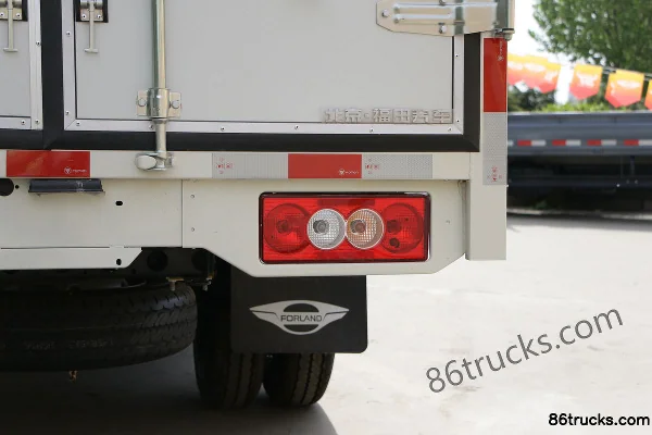 Foton Forland Small Card Star 2 68 hp 4X2(6 wheels) 3.3m Semi-row Van Light Truck Body (3) | 86Trucks