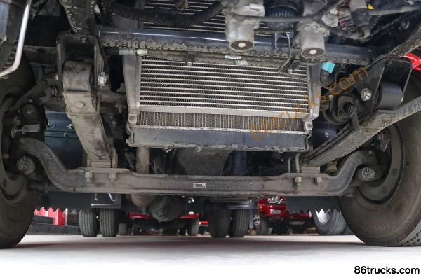 JAC Kangling J5 116 hp 4X2(6 wheels) 4.15m single-row enclosed light truck Chassis (1) | 86Trucks