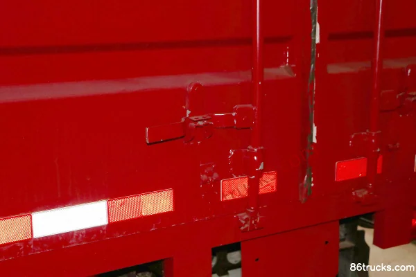 JAC Kangling J5 116 hp 4X2(6 wheels) 4.15m single-row enclosed light truck Body (2) | 86Trucks