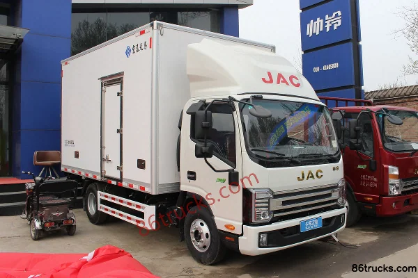 JAC Shuailing Q6 Ice Doctor Supreme Edition 160 hp 4X2(6 wheels) 4.015 m refrigerated truck (China VI) (4.33 ratio) Exte