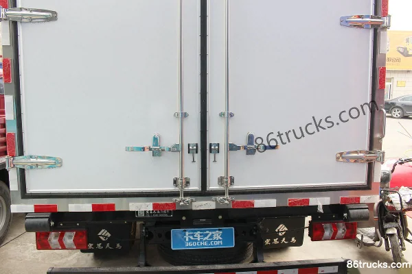JAC Shuailing Q6 Ice Doctor Supreme Edition 160 hp 4X2(6 wheels) 4.015 m refrigerated truck (China VI) (4.33 ratio) Body (3) | 86Trucks