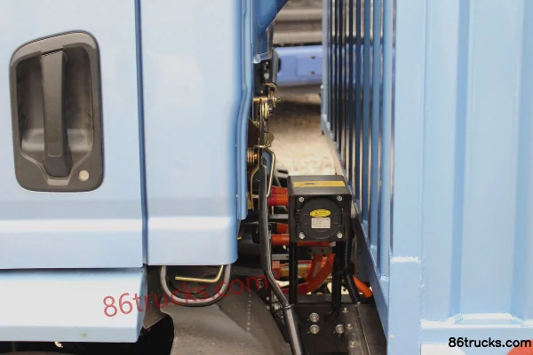 SHACMAN Light Truck Delong K3000 4.18m Van Electric Light Truck 98.04kWh 4X2(6 wheels) Chassis (3) | 86Trucks