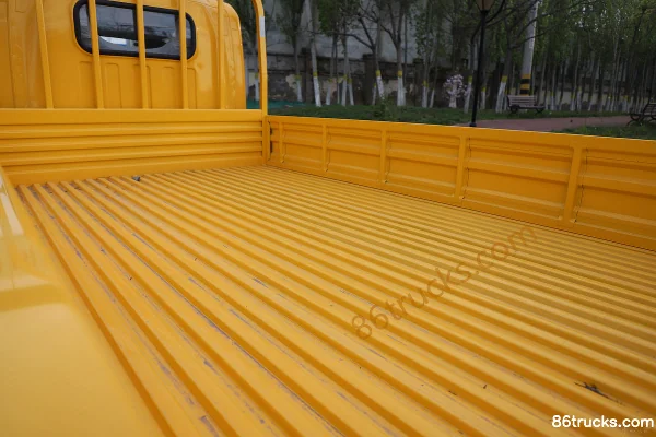 FAW Jiefang Hu VR 130 ch 4X2(6 roues) camion léger à plateau double cabine 3,2 m Carrosserie (2) | 86Trucks