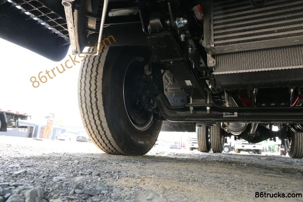 JAC Weiling K5 132 hp 4X2(6 wheels) 3.7m Single Row Flatbed Light Truck Chassis (2) | 86Trucks
