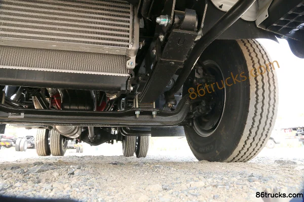 JAC Weiling K5 132hp 4X2(6 wheels) 3.7m Single Row Van Light Truck Chassis (3) | 86Trucks