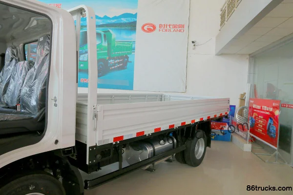 Yuejin Chaoyun H500 Comfort Edition 150 hp 4X2(6 wheels) 4.2m AMT automatic single-row flatbed light truck (China VI) Body (1) | 86Trucks