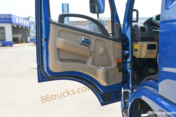 Feidi T3 Series 158 hp 4X2(6 wheels) 3.75m dump truck (China VI) Cab (2) | 86Trucks