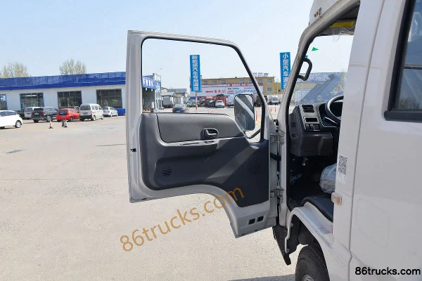 JMC Shunwei Narrow Body 127hp 4X2(6 wheels) 3.32m Double Row Van Light Truck (China VI)(Hydraulic Brake)(Ratio 6.142) Cab (1) | 86Trucks