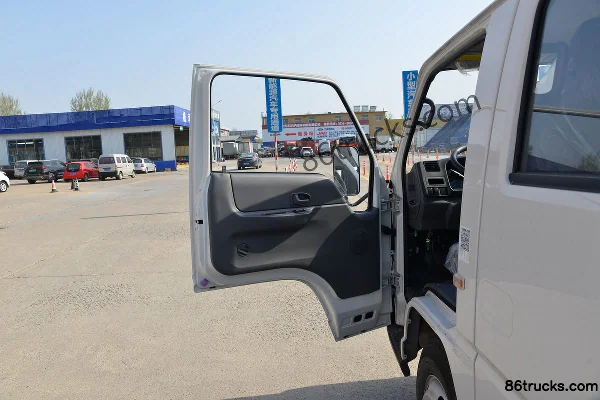 JMC Shunwei petit camion 122 ch 4X2(6 roues) 2,69 m plateau à ridelles cabine double (China VI) (1) | 86Trucks