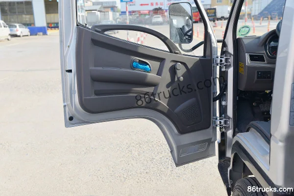 Ouling Little BMW 95 hp 4X2(6 wheels) 2.95m Single Row Dump Truck (China VI) (Long Wheelbase) Cab (2) | 86Trucks