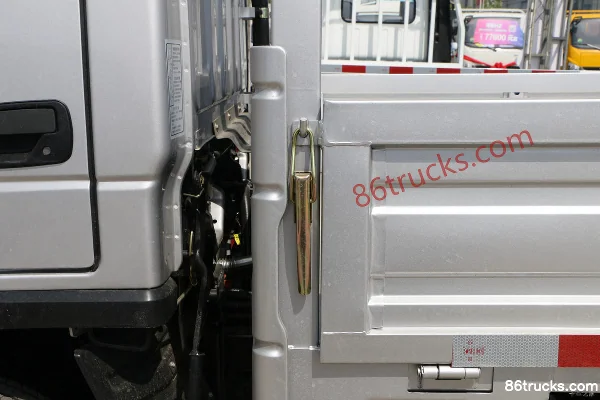Ouling Little BMW 115 hp 4X2(6 wheels) 3.63m Single Row Flatbed Light Truck (China VI) Body (2) | 86Trucks